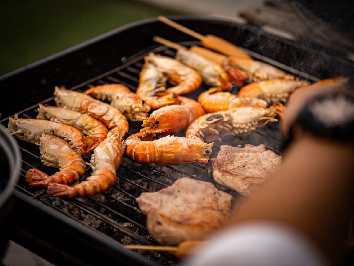 Chilled seafood display